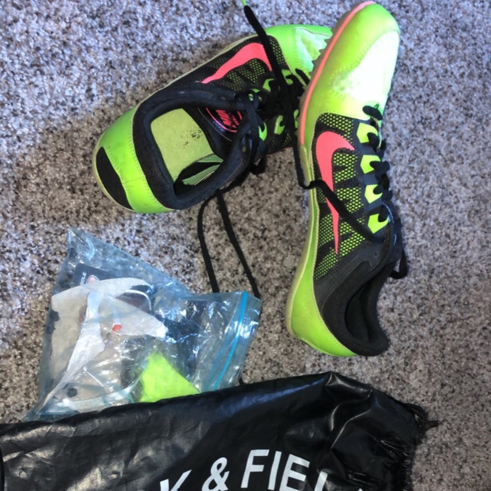 track spikes